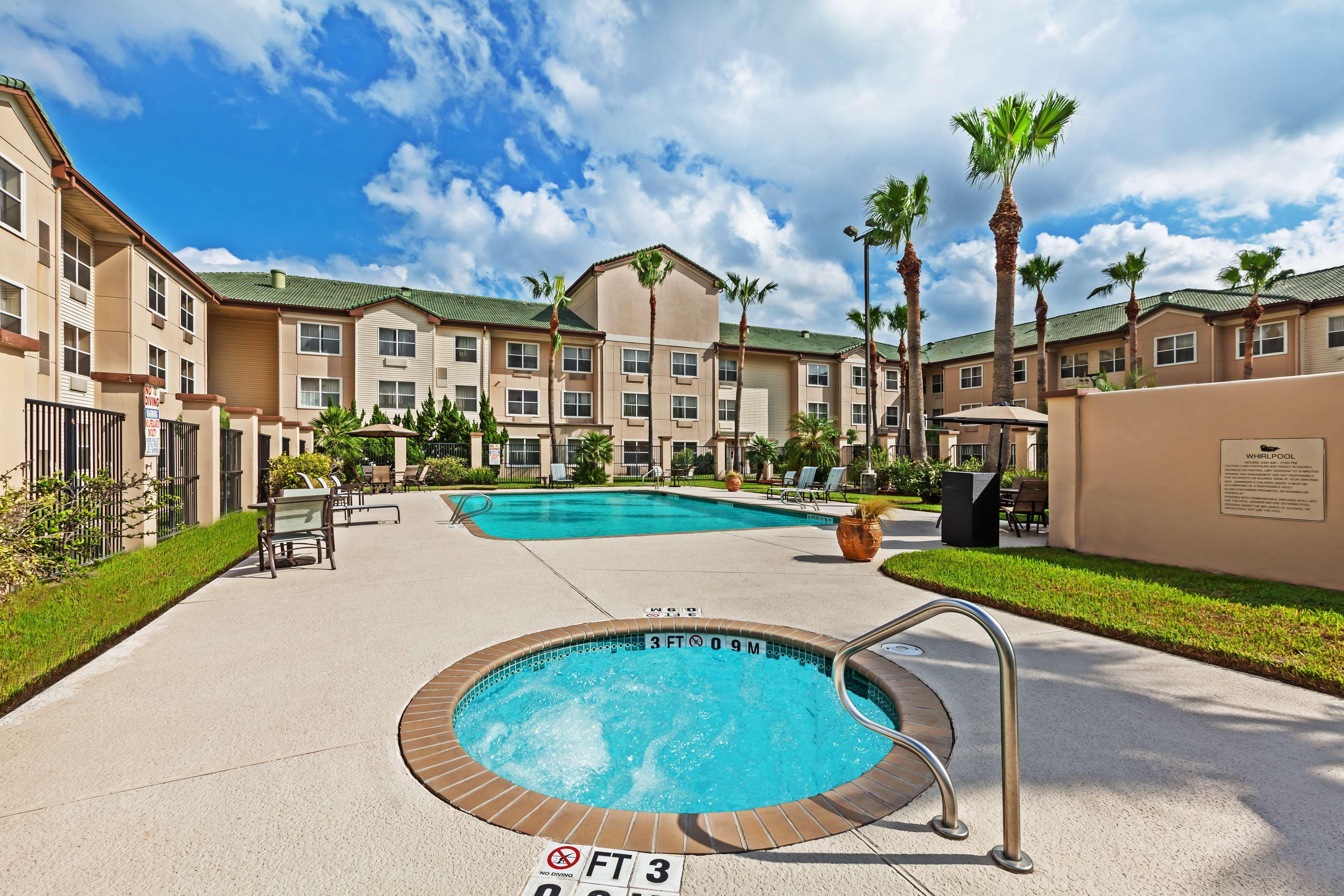 Homewood Suites By Hilton Brownsville Exterior photo